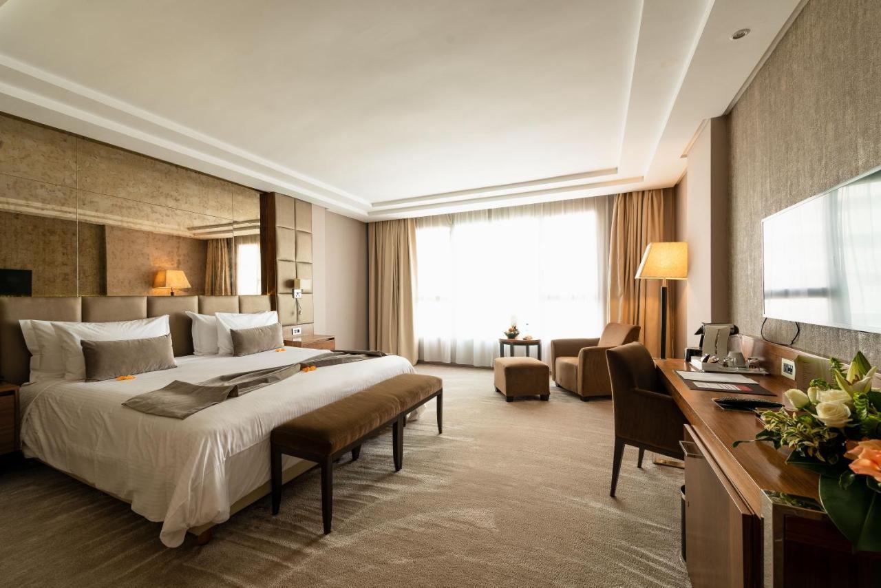 Le Palace D'Anfa Casablanca Exterior foto A room at the InterContinental Paris Le Grand