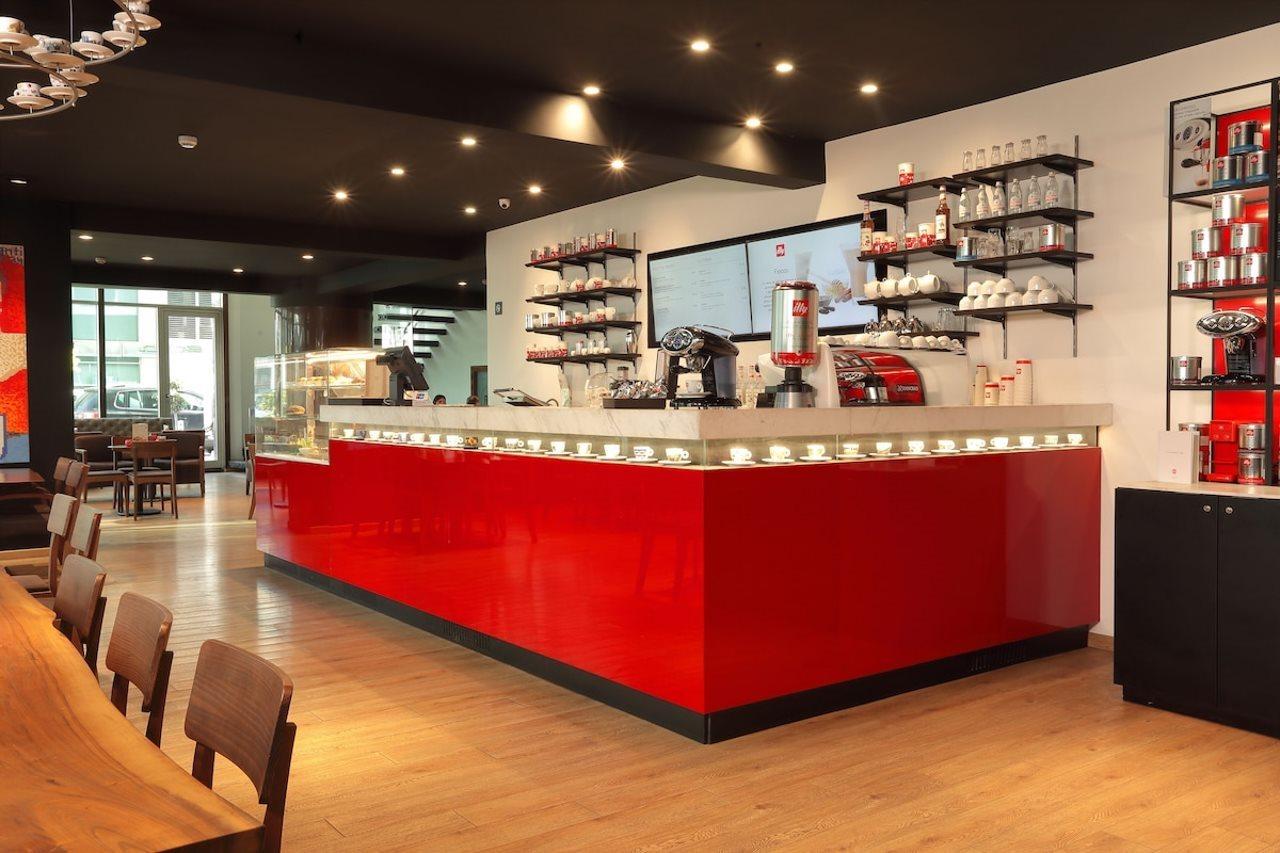 Le Palace D'Anfa Casablanca Exterior foto The interior of a typical Starbucks