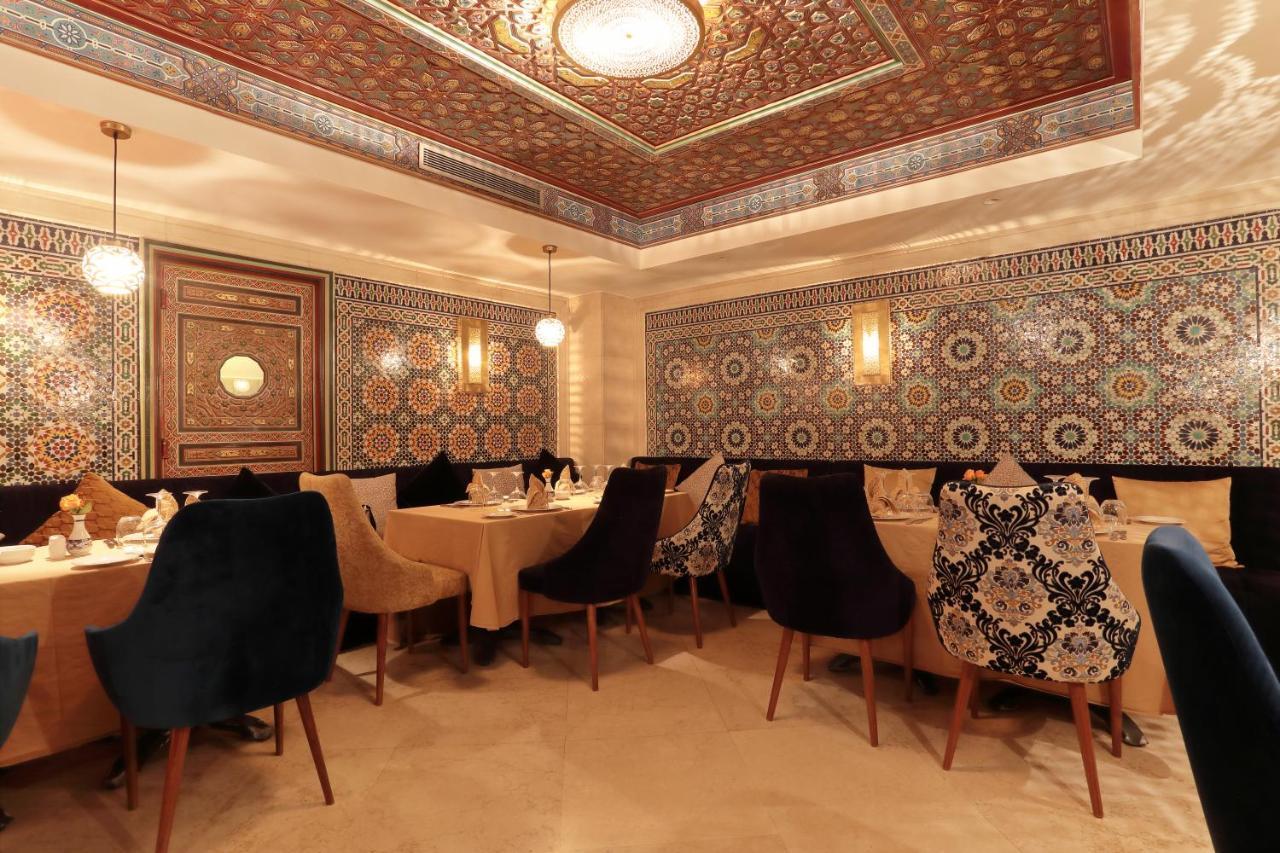 Le Palace D'Anfa Casablanca Exterior foto Restaurant interior