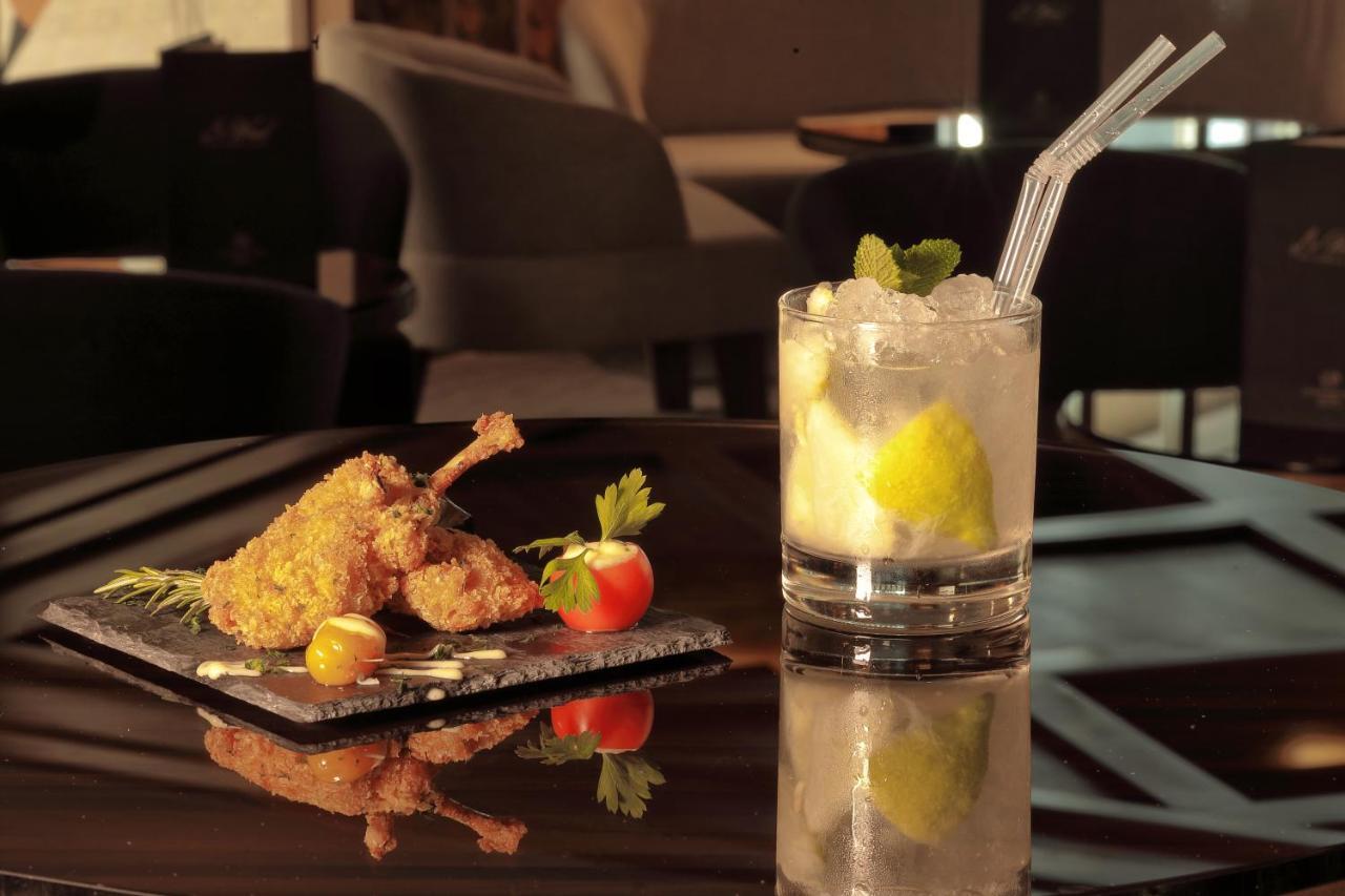 Le Palace D'Anfa Casablanca Exterior foto A caipirinha cocktail